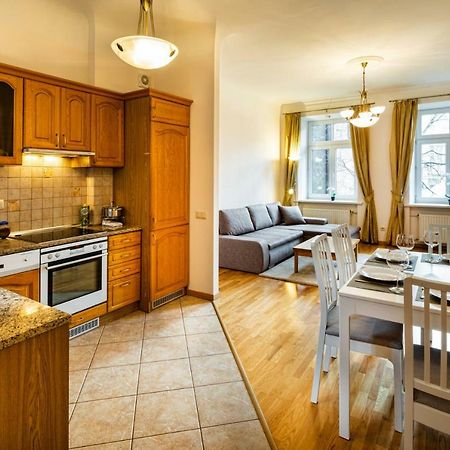 ריגה Dzirnavu Street Apartment In City Center מראה חיצוני תמונה
