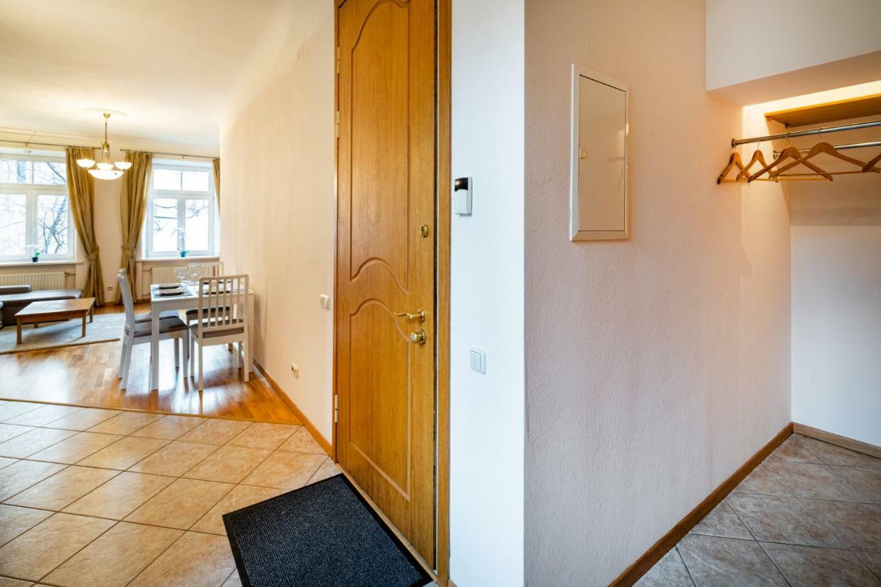 ריגה Dzirnavu Street Apartment In City Center מראה חיצוני תמונה