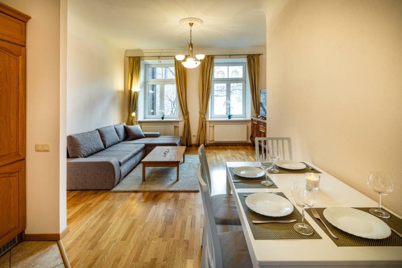 ריגה Dzirnavu Street Apartment In City Center מראה חיצוני תמונה